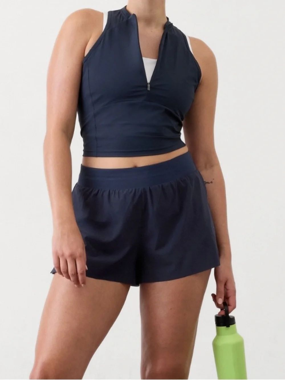 Women's Athleta Small Fast Route Mid Rise Active Running Shorts Navy